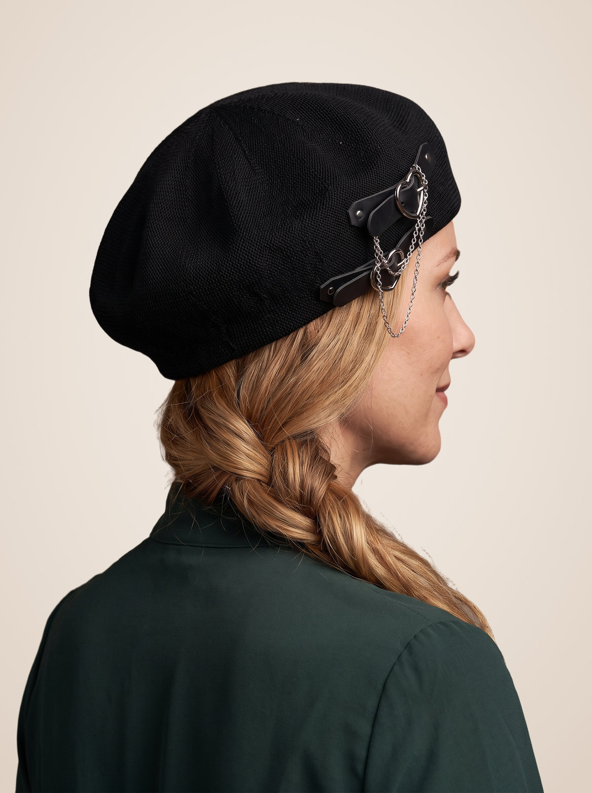 Double Heart Buckle Chain Beret in Black, worn by a model, back view, back, picture 6